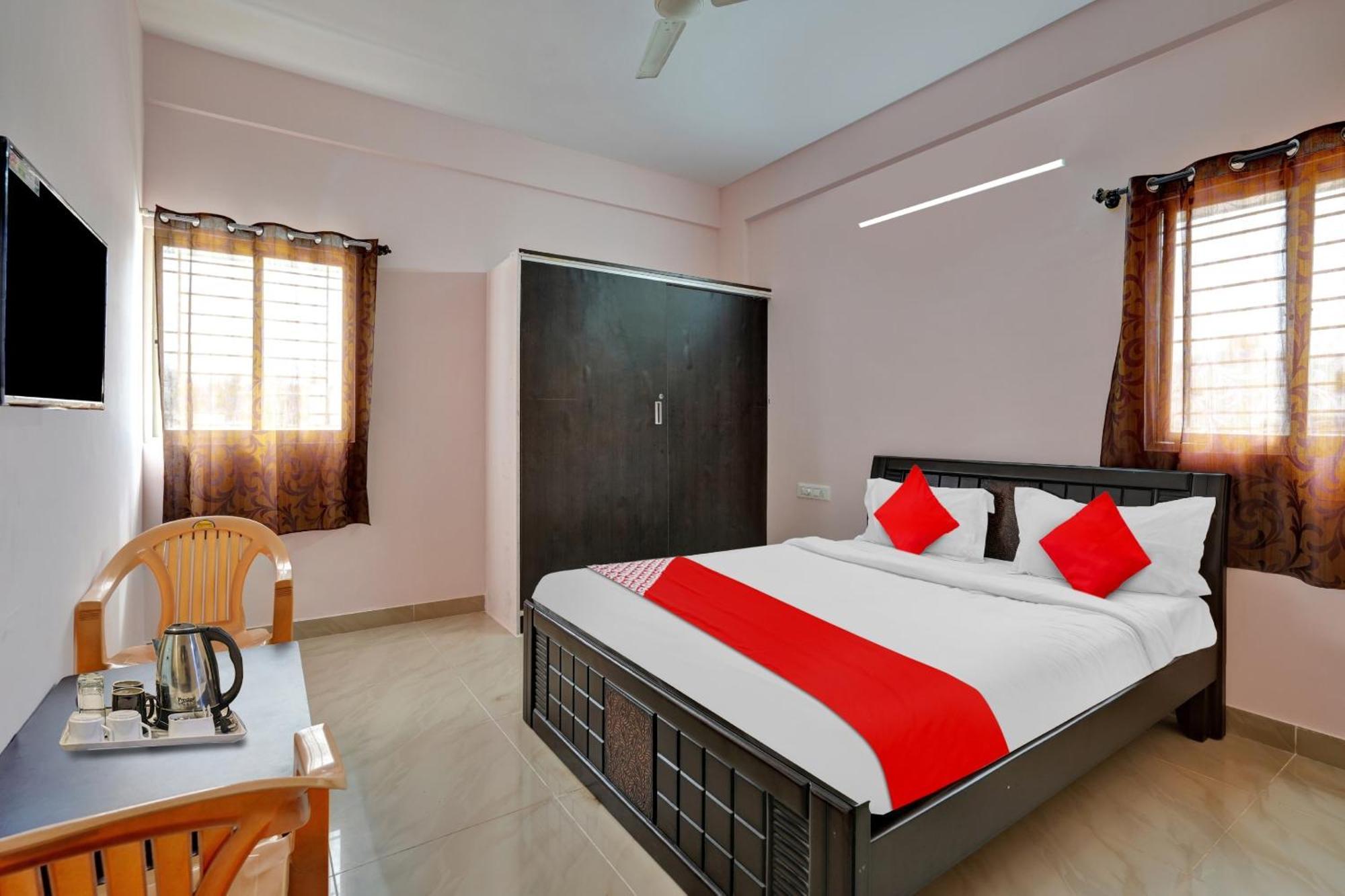 Spot On Sanjay Lodge Yelahanka Exterior foto